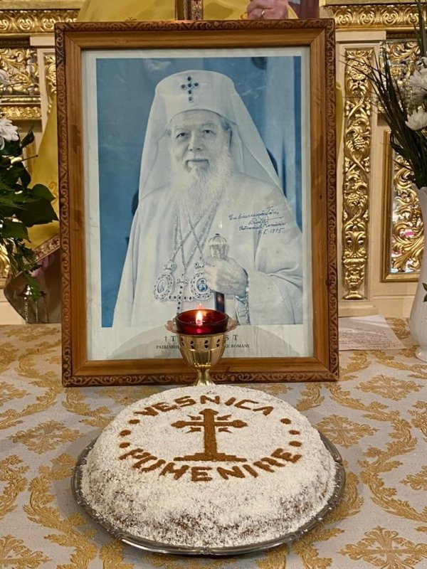 Pomenirea Patriarhului Teoctist la biserica Parohiei Oradea Vii 323720