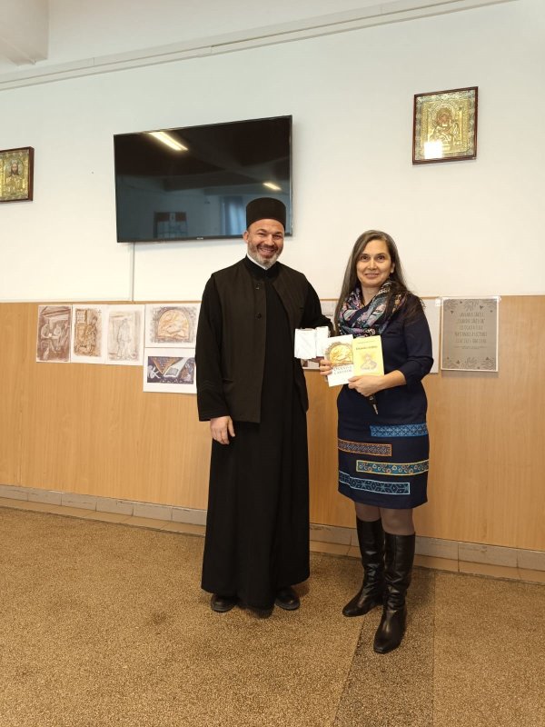 Roman creștin lansat la o școală din București 323744