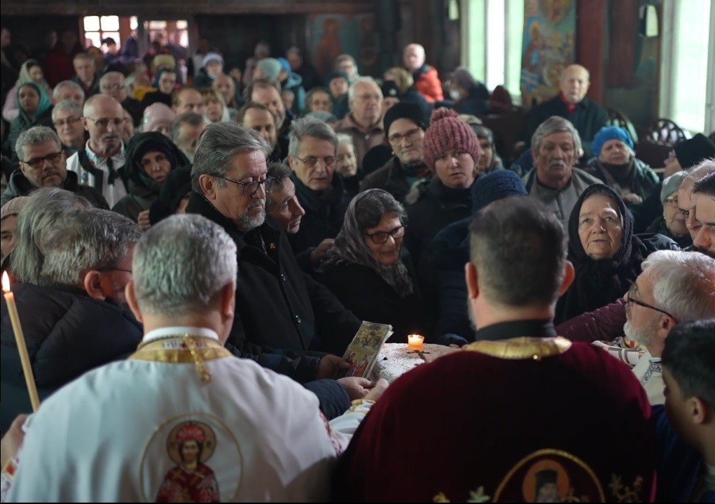 Hramul comunității persoanelor hipoacuzice din București 323802