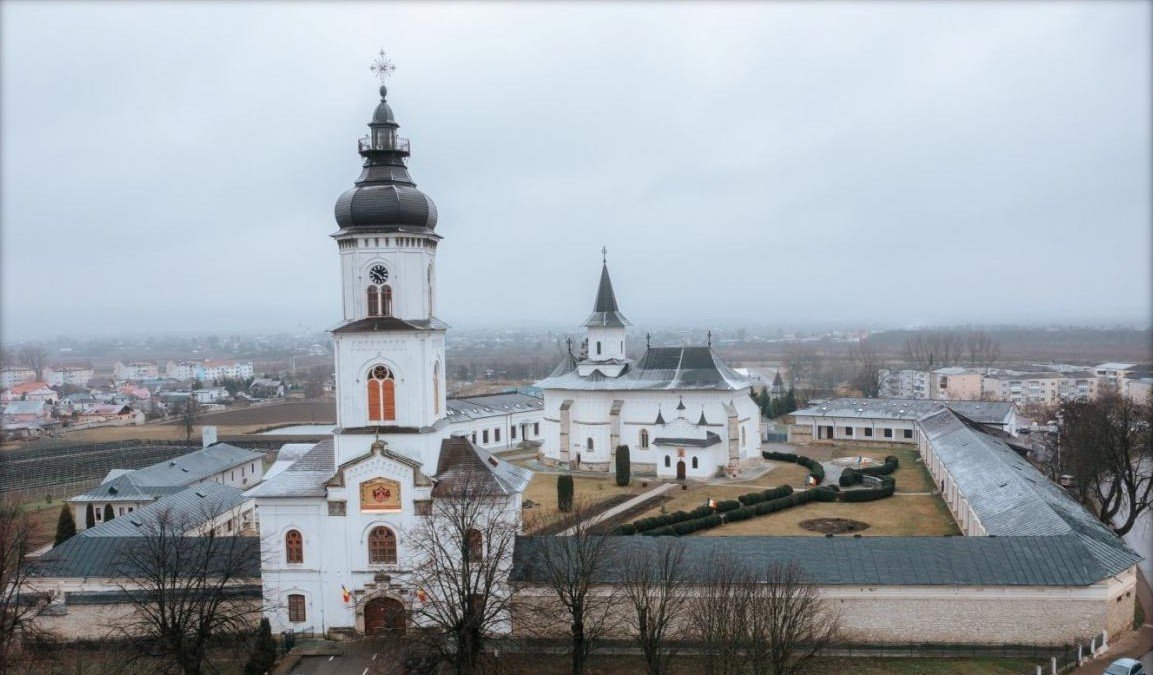 Peste 100 de parohii din Arhiepiscopia Romanului și Bacăului înscrise în Concursul național catehetic 323793