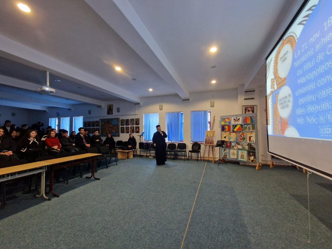 Evocare și slujbă de pomenire a Mitropolitului primat Calinic Miclescu 323868