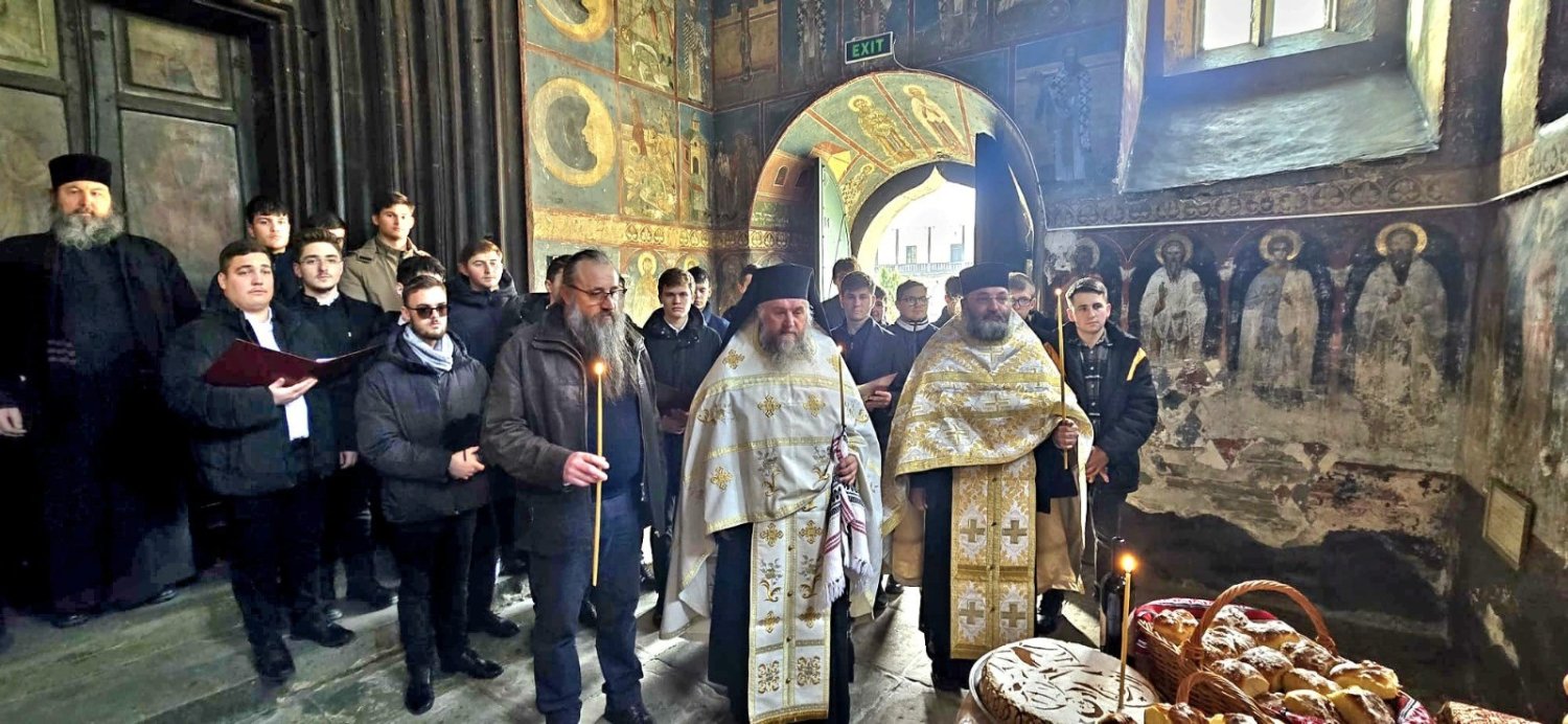 Evocare și slujbă de pomenire a Mitropolitului primat Calinic Miclescu 323869