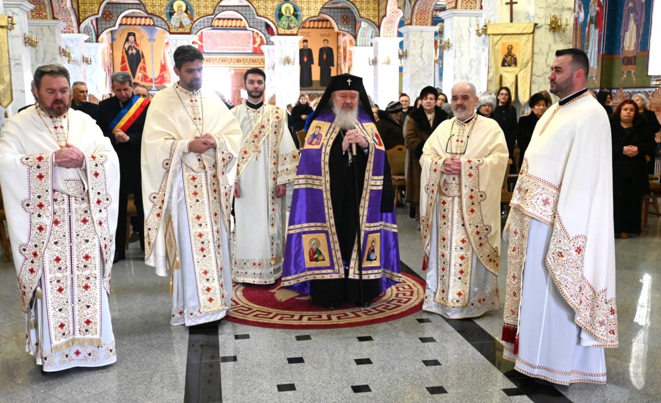 Binecuvântare arhierească pentru credincioșii din Jibou 324034