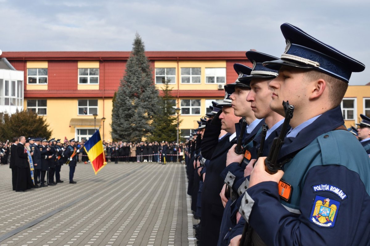 Binecuvântare arhierească pentru elevii Școlii de Agenți de Poliție din Cluj-Napoca 324138