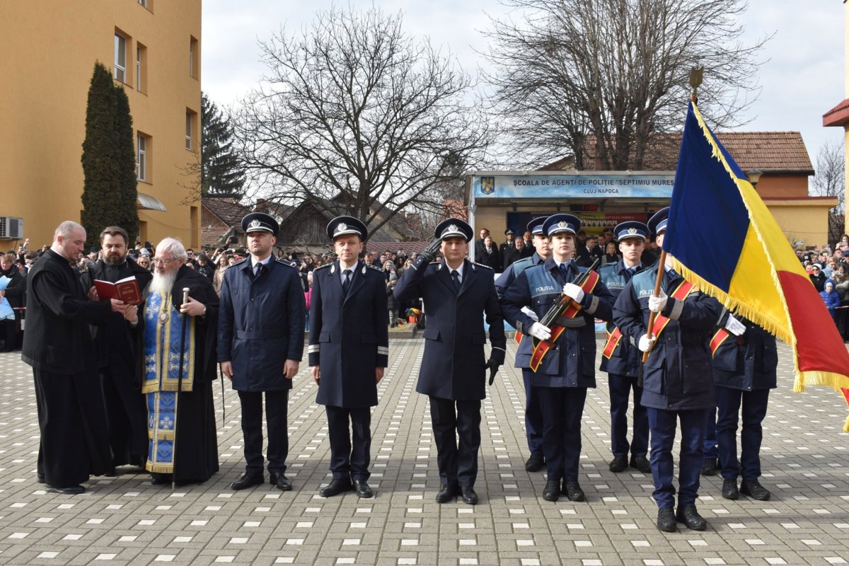 Binecuvântare arhierească pentru elevii Școlii de Agenți de Poliție din Cluj-Napoca 324139
