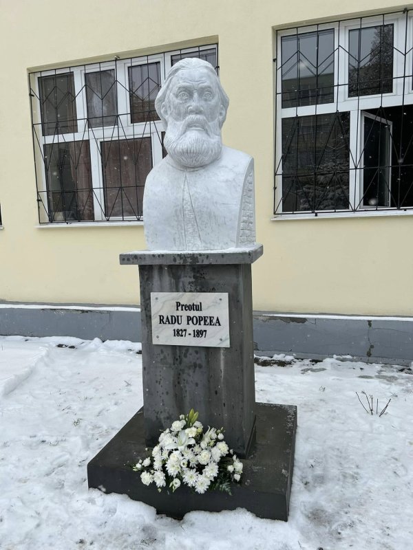 Comemorarea Episcopului Nicolae Popeea şi a preotului Radu Popeea la Săcele 324165