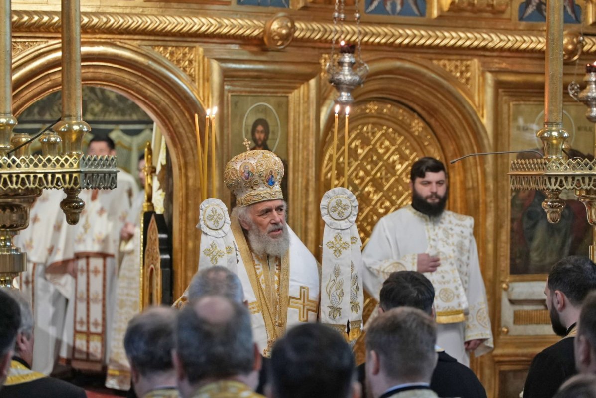 Arhiepiscopul Dunării de Jos a împlinit 35 de ani de arhierie 324273