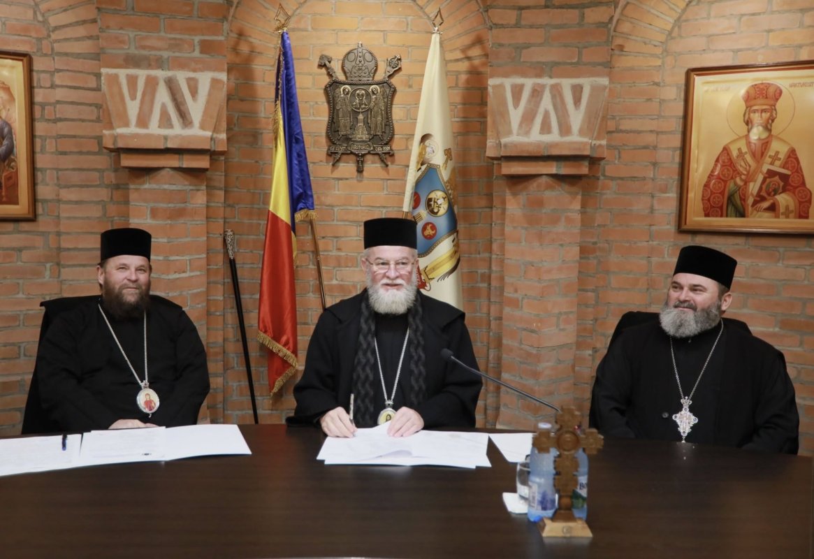 Adunarea anuală a membrilor CAR în Episcopia Maramureşului şi Sătmarului 324405