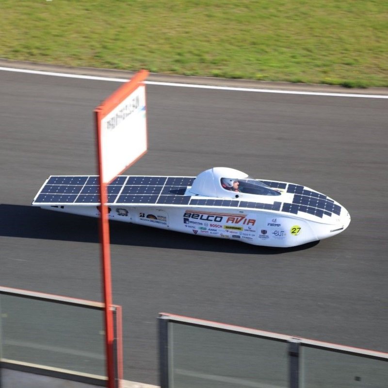 Vehicul 100% solar construit de studenţi clujeni 324368