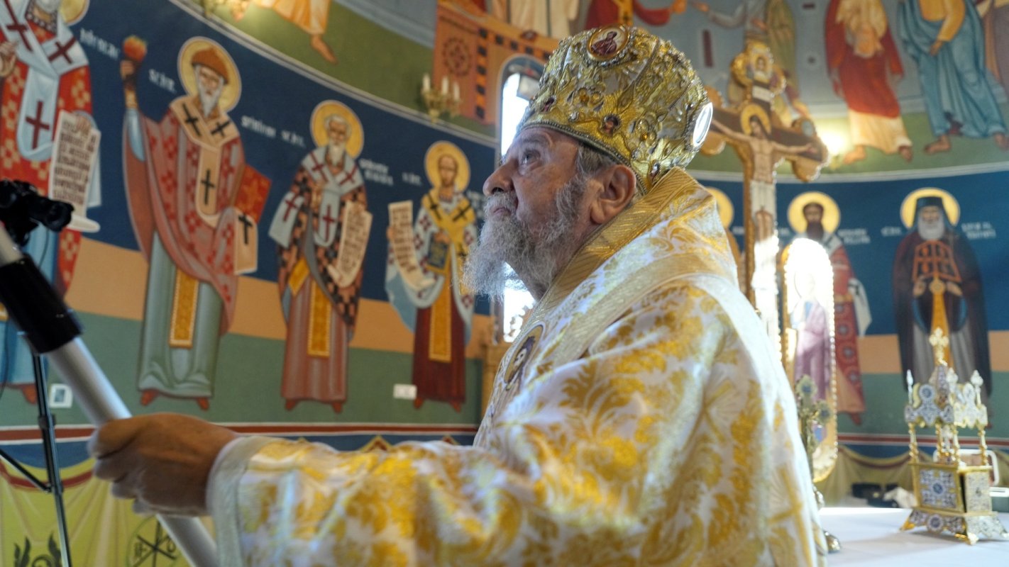 Sfinţirea noului lăcaş de cult din Sibiu - Dealu Ocnei 324487