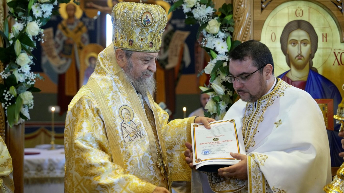 Sfinţirea noului lăcaş de cult din Sibiu - Dealu Ocnei 324490