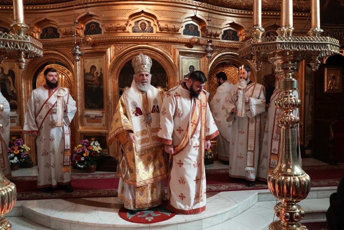 Slujirea lui Dumnezeu şi a aproapelui la Dunărea de Jos 324495