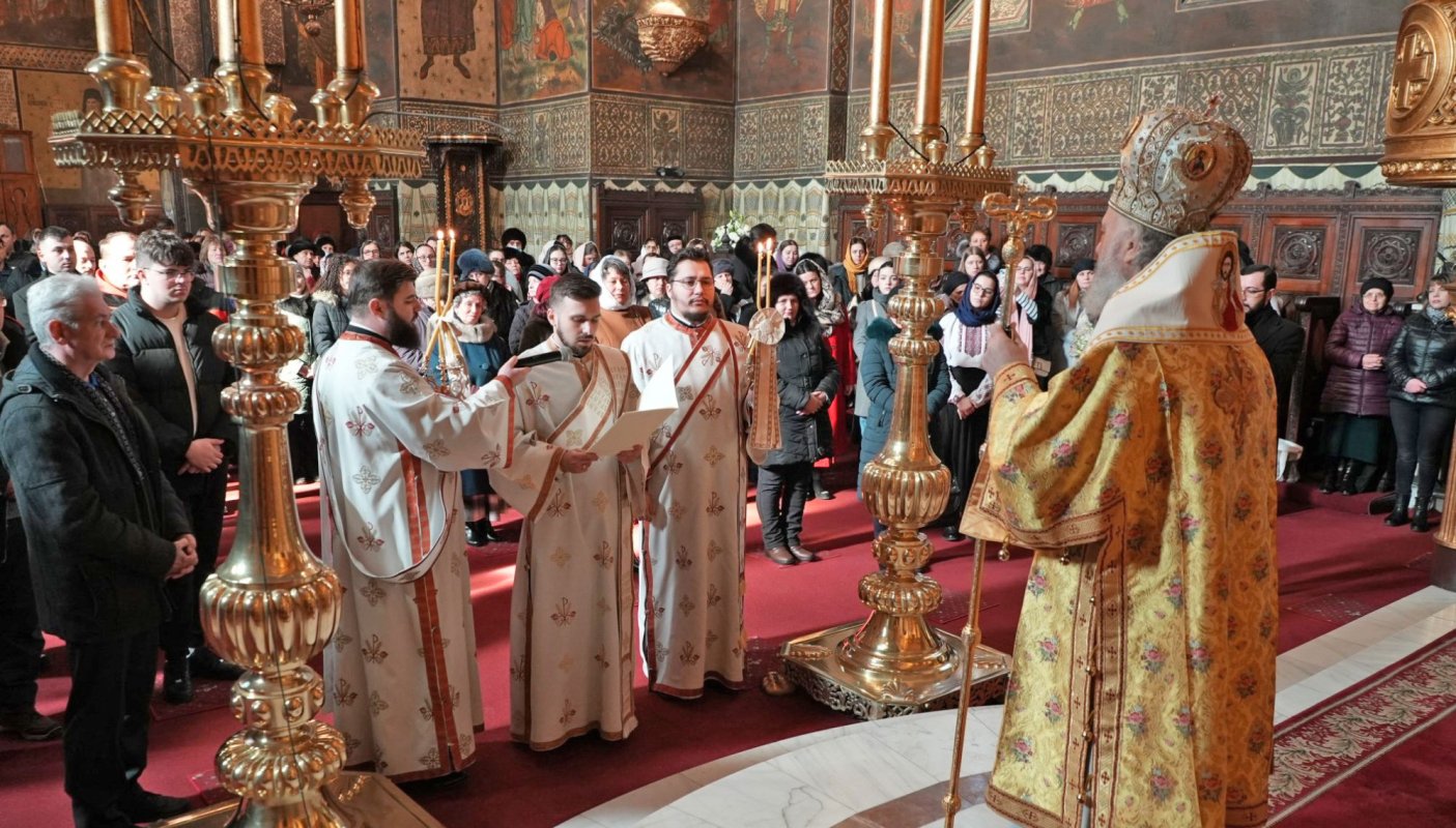 Slujirea lui Dumnezeu şi a aproapelui la Dunărea de Jos 324497