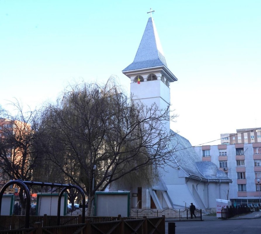 Slujire arhierească la Biserica „Sfinții Trei Ierarhi” din Târgu Mureș 324562