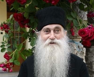 Părintele Arsenie Papacioc: „Inima este o fiinţă în fiinţa noastră” 324658