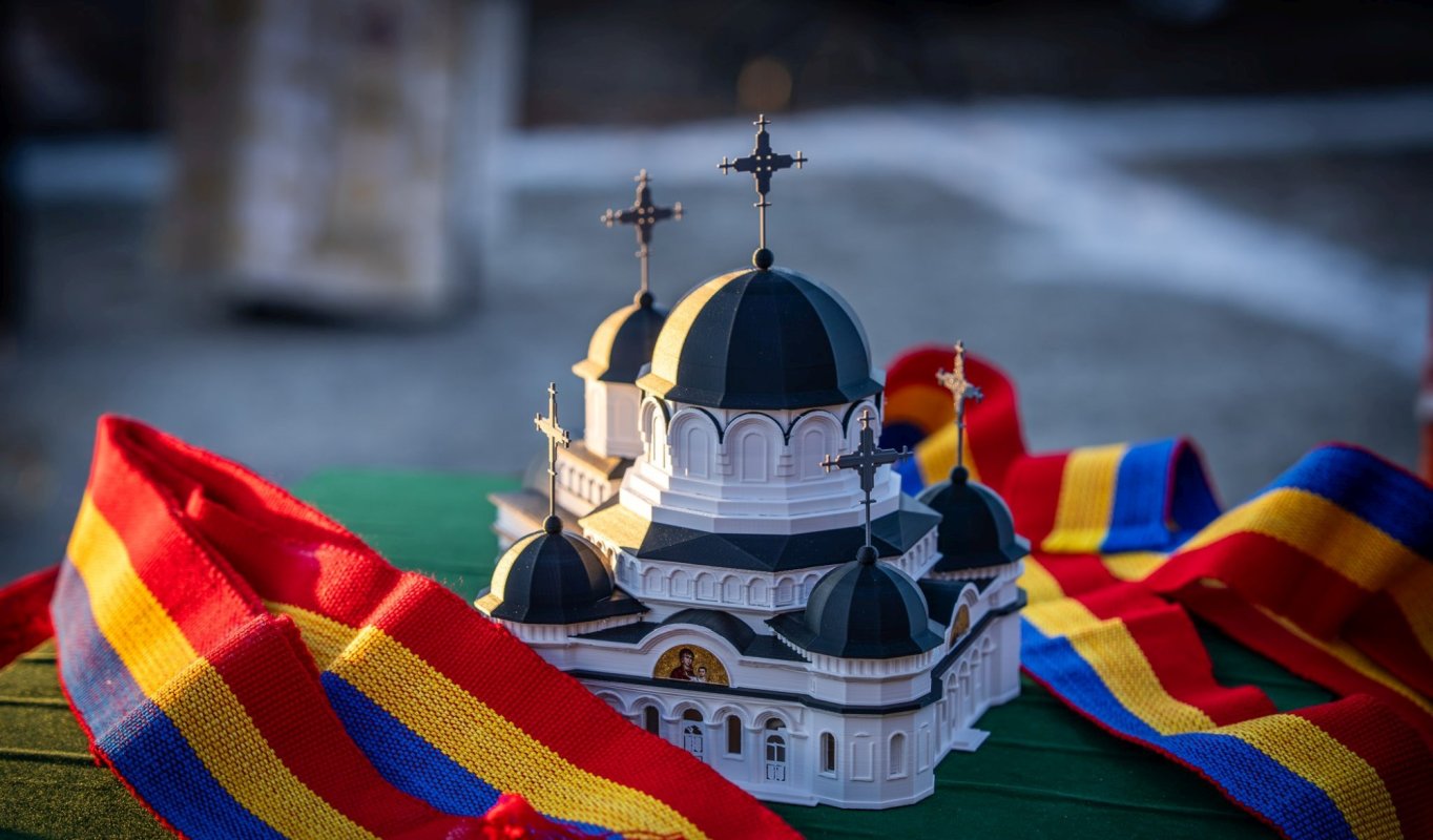 Piatră de temelie pentru un nou lăcaș de cult în Suceava 324671