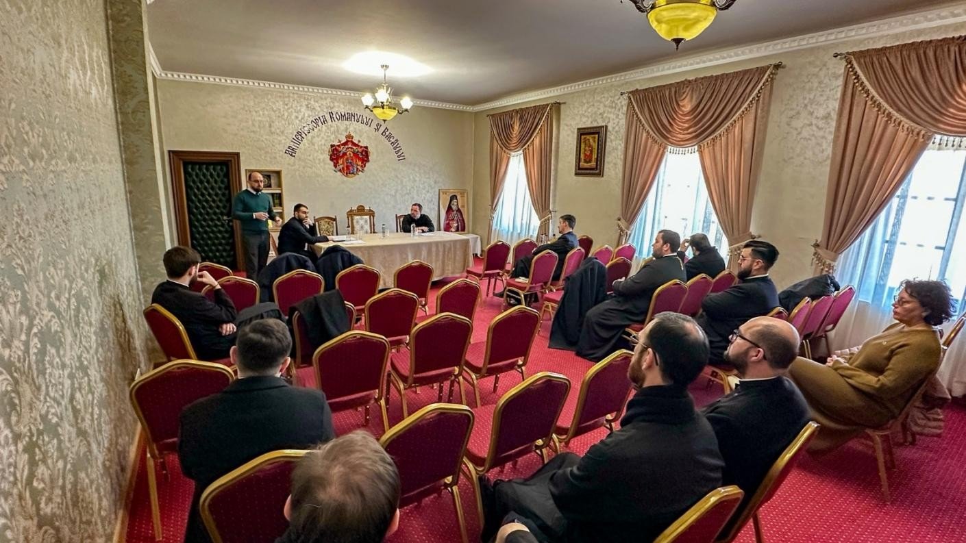 Ședința anuală a reprezentanților activităților catehetice, de tineret și a corespondenților media la Roman 324669