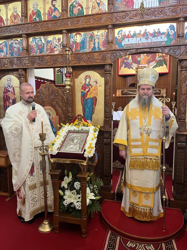 Slujire arhierească în Parohia românească Vinaros din Spania 324737