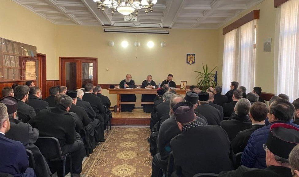 Conferință preoțească la Pașcani 324784