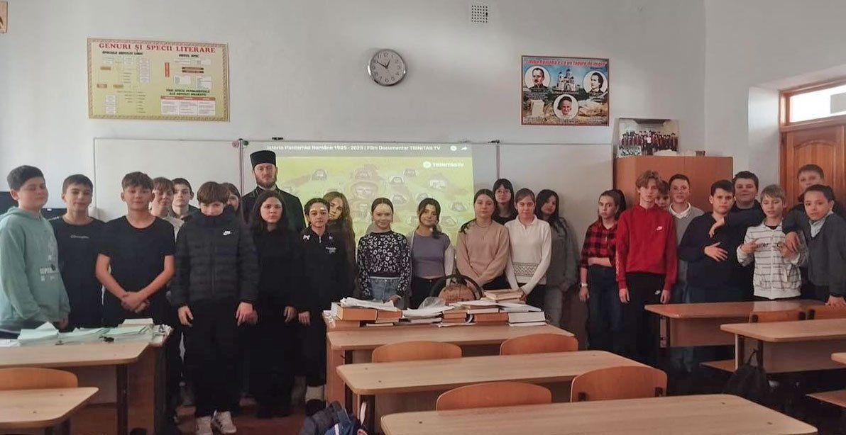 Elevii Liceului Teoretic „Mihai Eminescu” din Căușeni au studiat istoria și organizarea Patriarhiei Române 324783