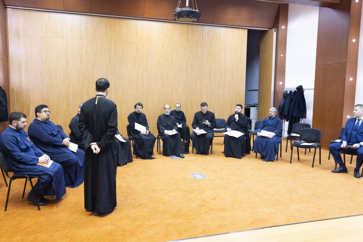 Întâlnirea responsabililor cu cateheza din Arhiepiscopia Bucureștilor  324800