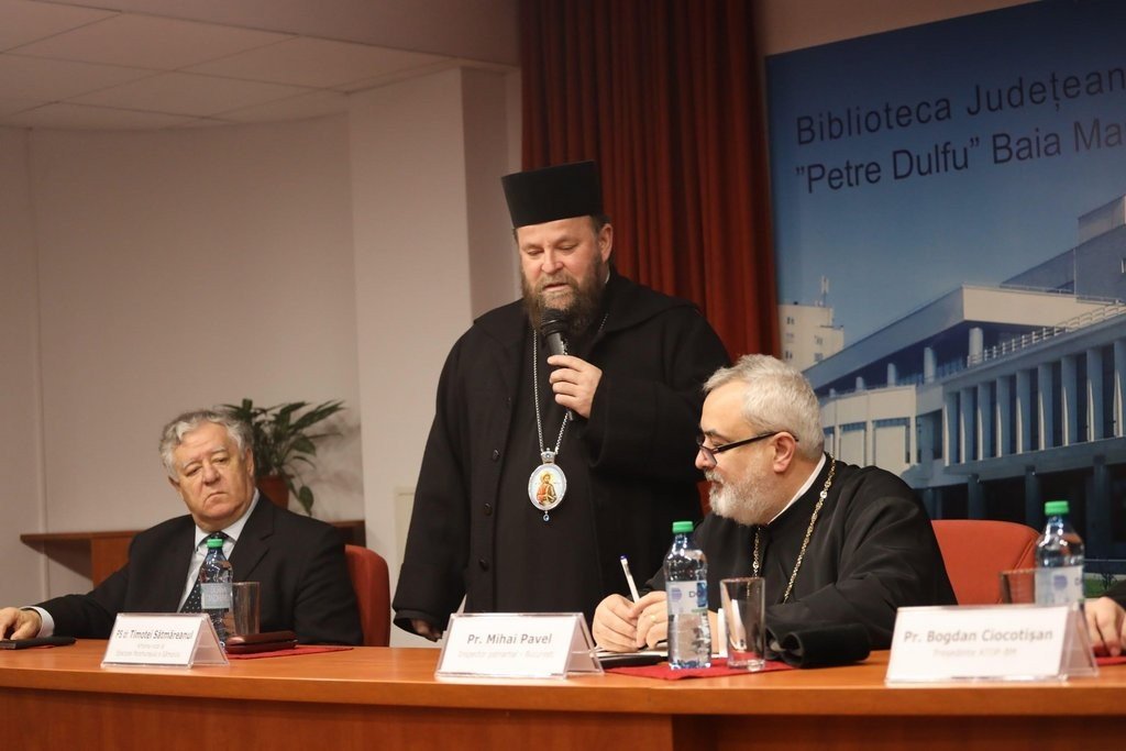 Simpozion la Biblioteca Județeană din Baia Mare 324777