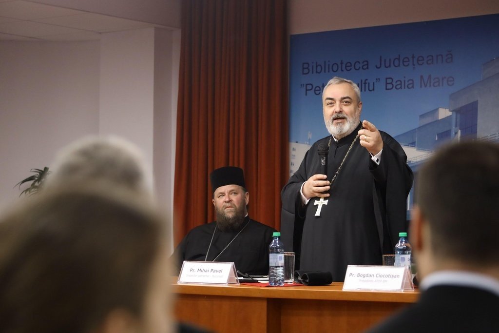 Simpozion la Biblioteca Județeană din Baia Mare 324778