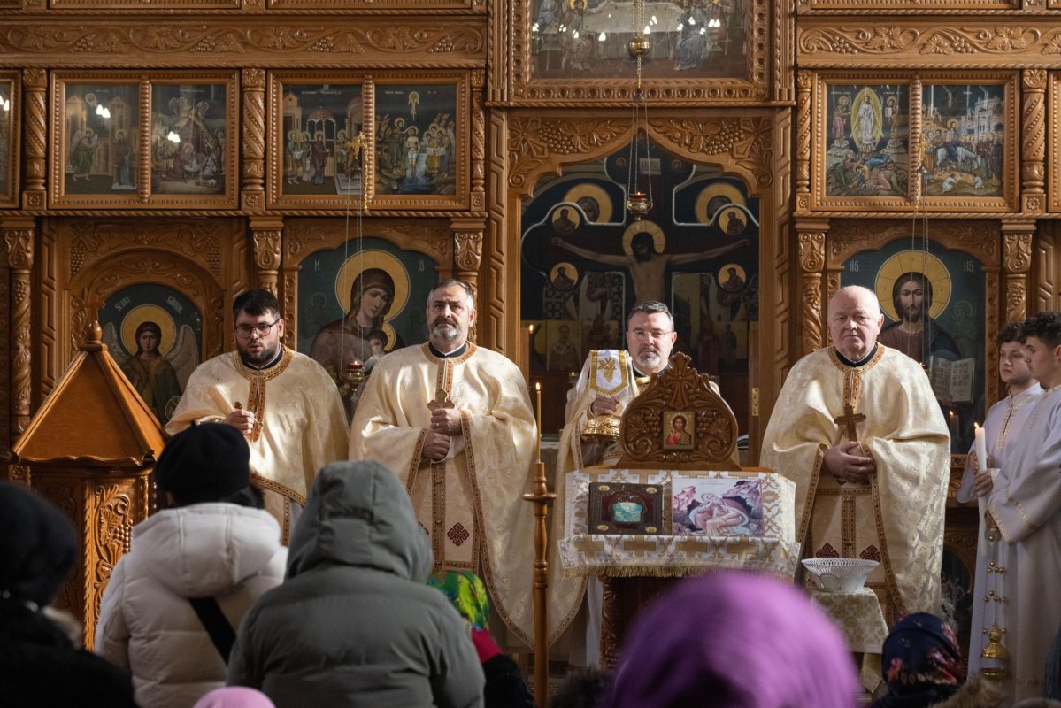 Vizită pastorală în Parohia Uivar din județul Timiș 324792