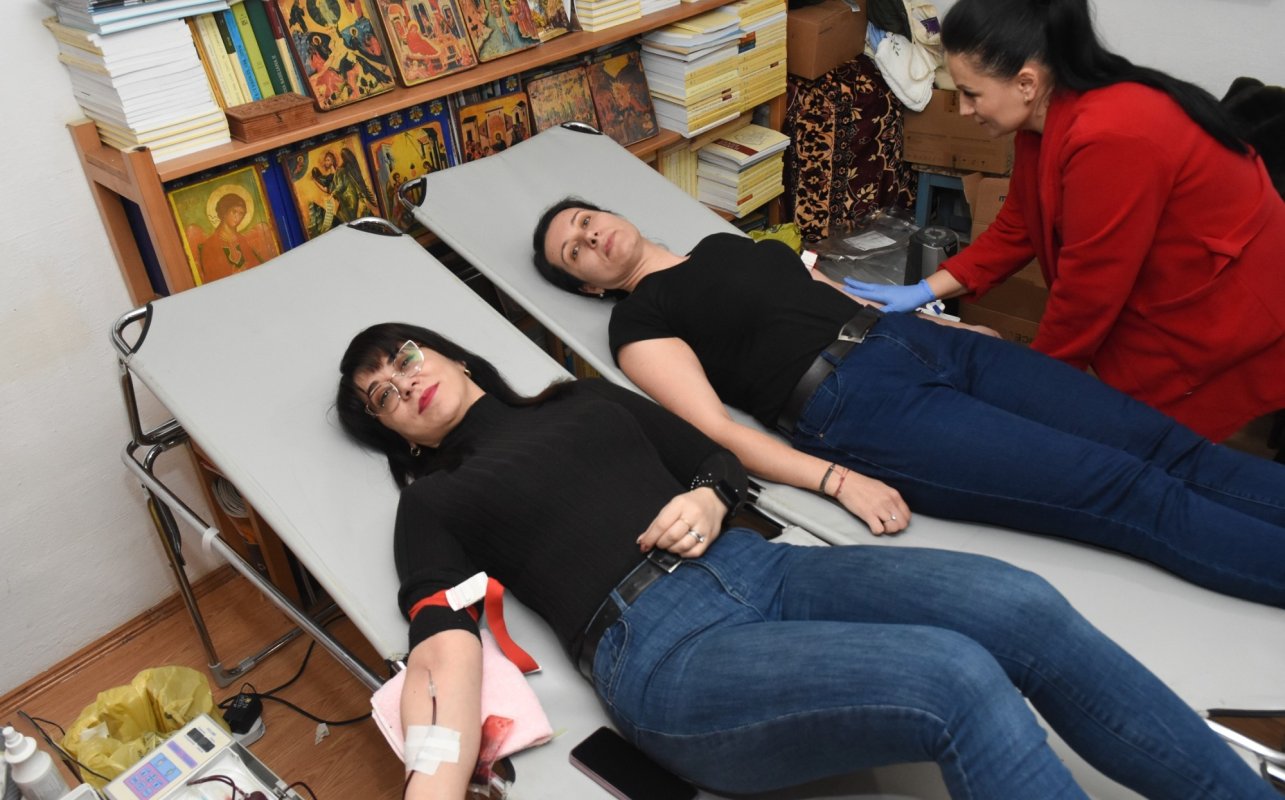 Peste 300 de persoane au donat sânge la Nehoiu și Padina, județul Buzău 325013