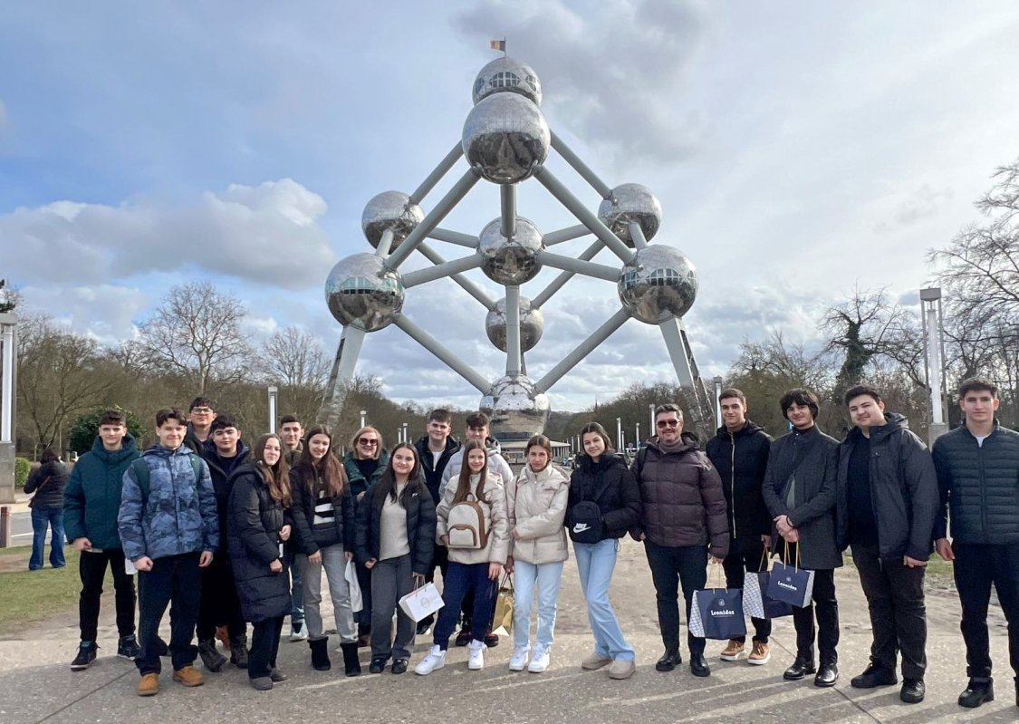 Seminariști și elevi buzoieni în vizită de studiu la Bruxelles 325101