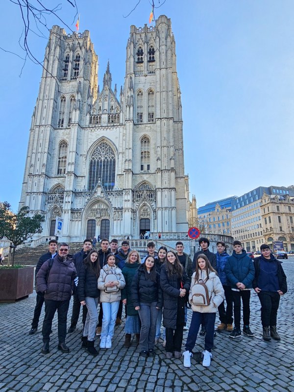 Seminariști și elevi buzoieni în vizită de studiu la Bruxelles 325103