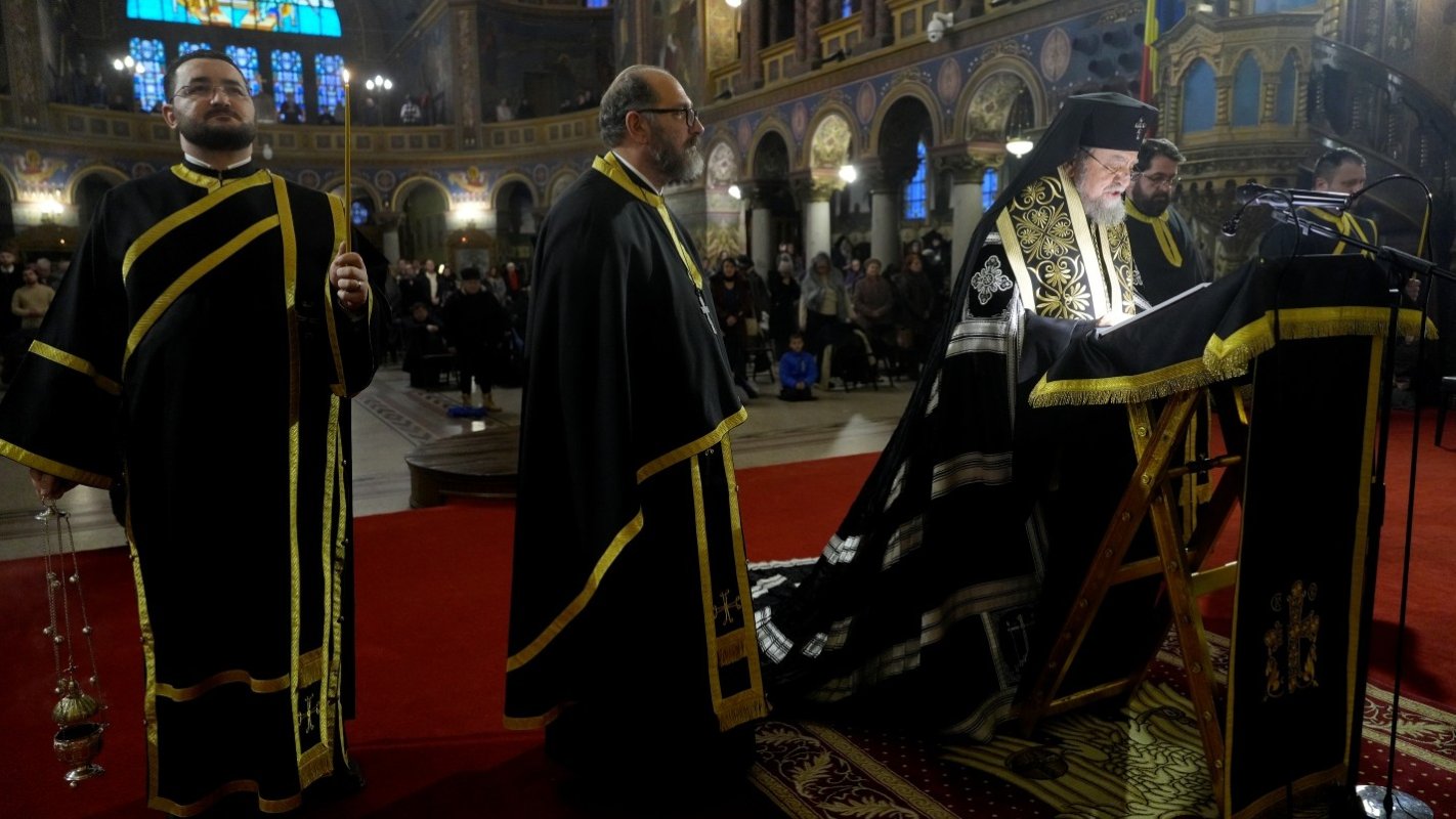 Slujba Pavecerniţei Mari în prima zi de post la Catedrala Mitropolitană din Sibiu 325095