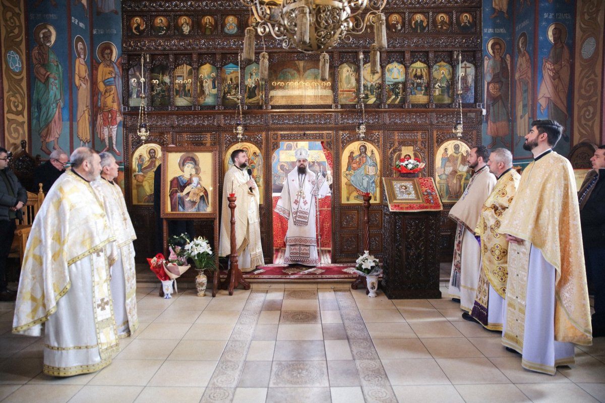 Liturghie arhierească la Catedrala Moților din Huedin 325189