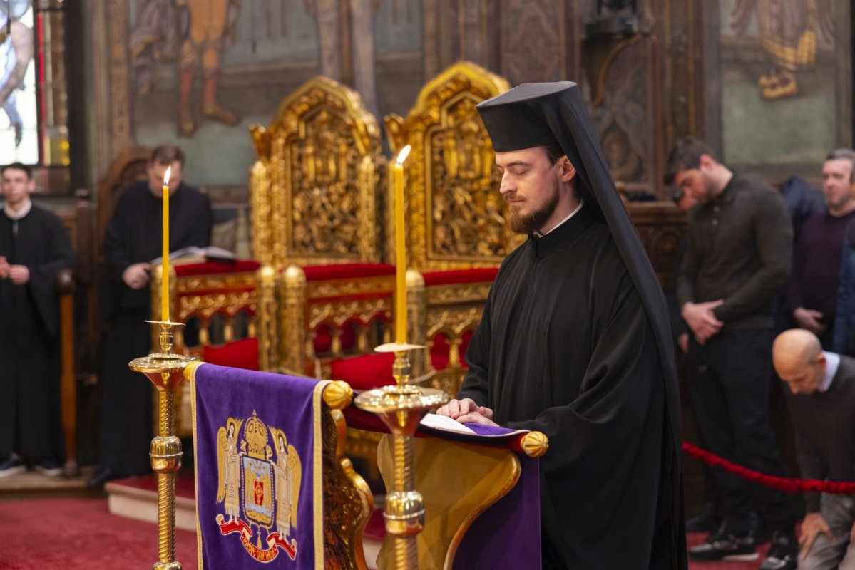 „Odată cu apariția tiparului în Țările Române, acest canon este ascultat în bisericile și mănăstirile noastre” 325268