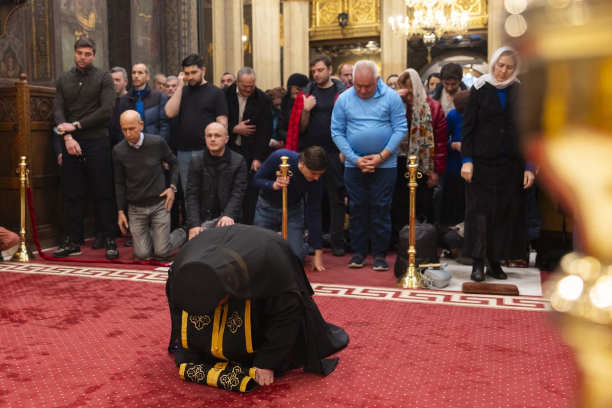 „Odată cu apariția tiparului în Țările Române, acest canon este ascultat în bisericile și mănăstirile noastre” 325271