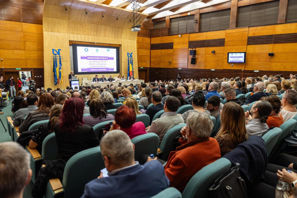 Mitropolitul Banatului a participat la o dezbatere națională privind educația 325306