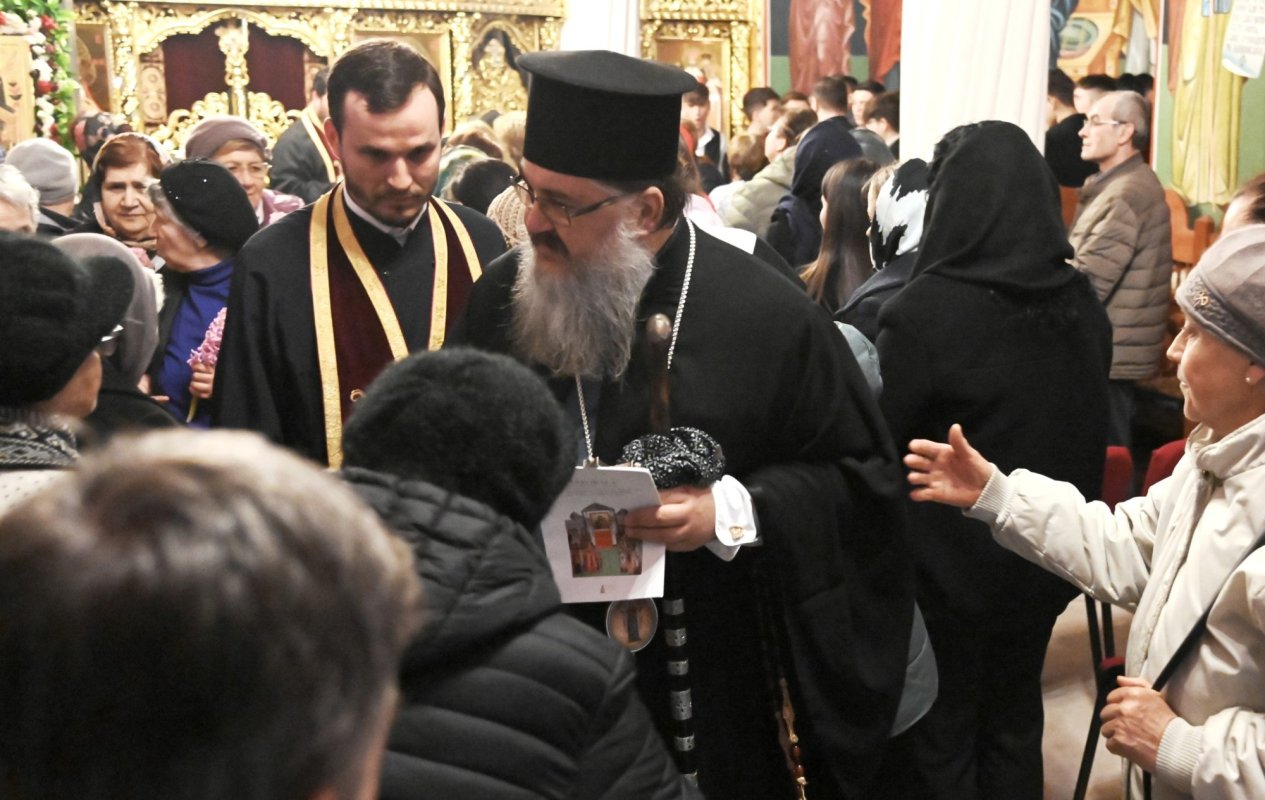 A patra zi a Canonului Mare într-o parohie giurgiuveană 325408