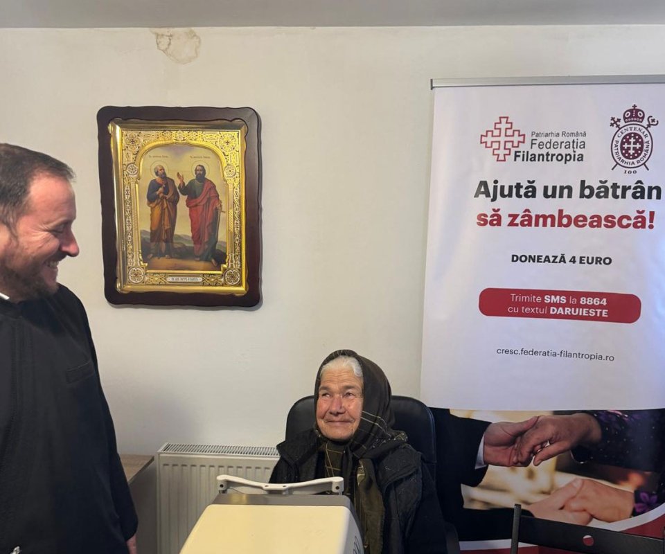 Campania „Ajută un bătrân să zâmbească!” a ajuns într-o parohie din Prahova 325402