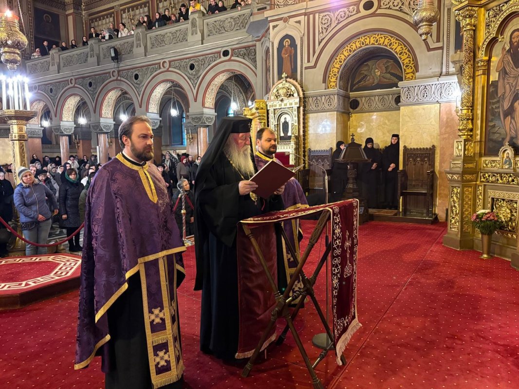 Săptămâna duhovnicească la Catedrala Mitropolitană din Timișoara 325403