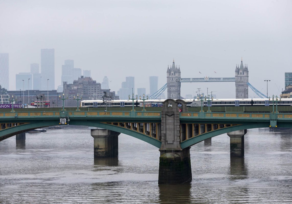 Autorizaţie electronică pentru intrarea în Regatul Unit din 1 aprilie 325536