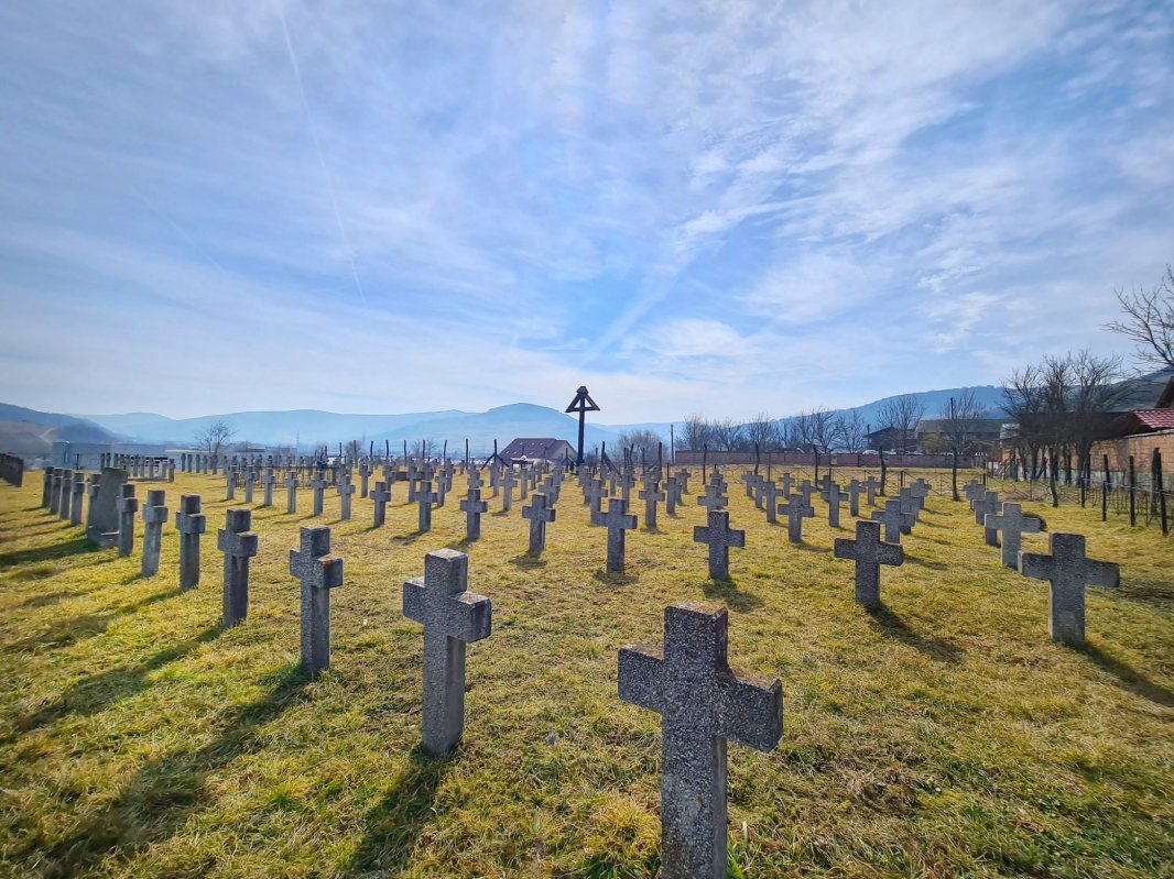 Hramul Mănăstirii „Sfinții 40 de Mucenici”-Memorialul Gherla 325560