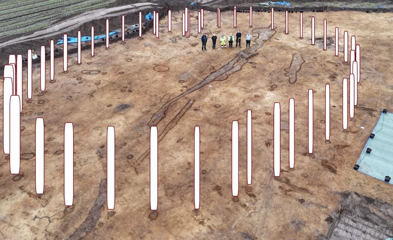 Sit preistoric asemănător cu Stonehenge 325511