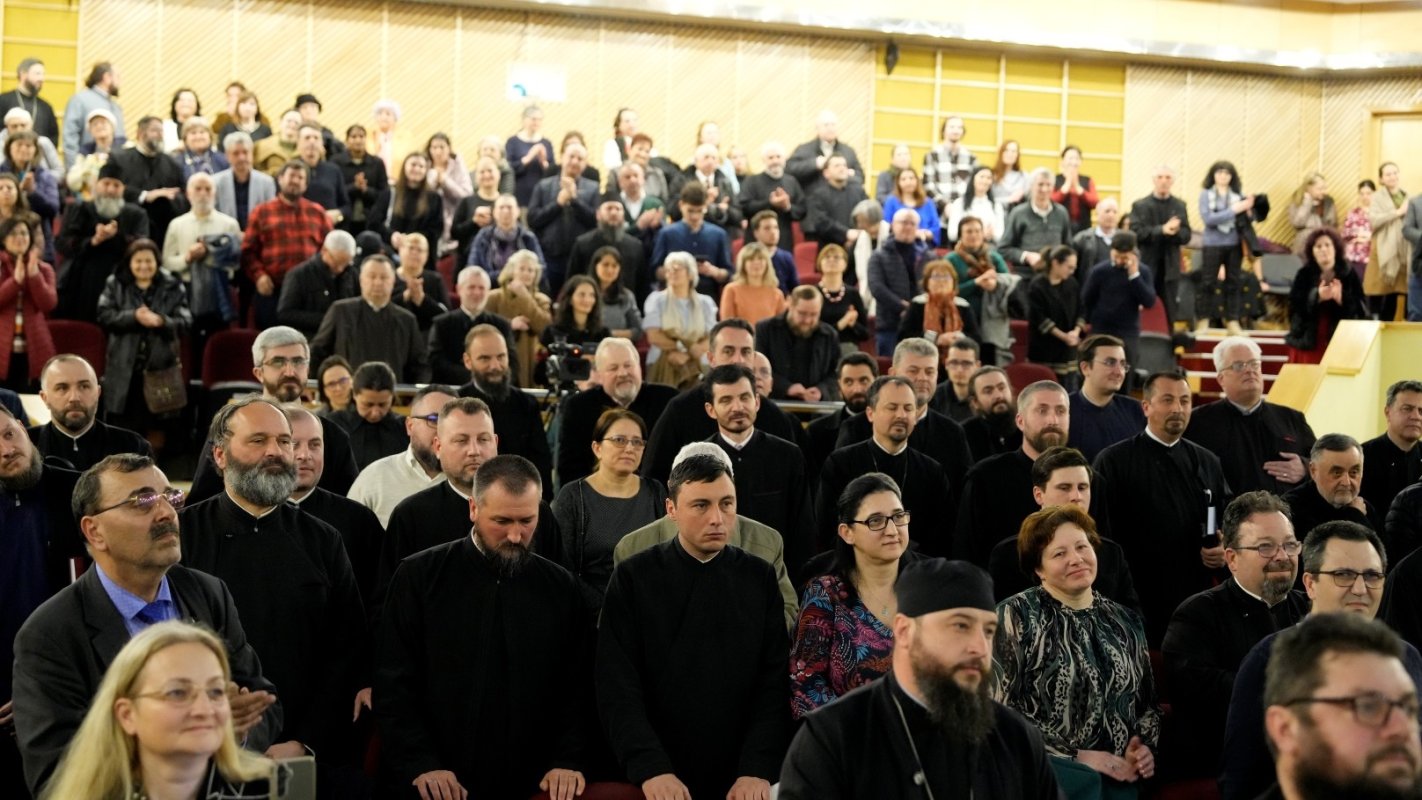 Conferinţa „Călătorie cu Hristos prin Postul Mare” la Braşov 325694