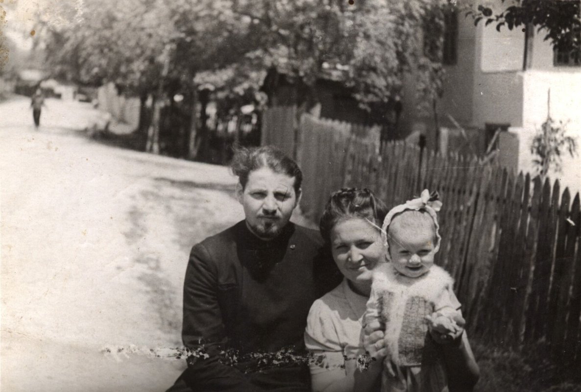 Ostenitorul sacerdotal cel parcă neostenit - părintele Ilie Ilisei 325615