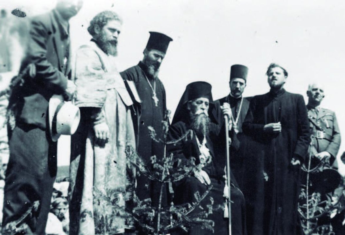 Ostenitorul sacerdotal cel parcă neostenit - părintele Ilie Ilisei 325617