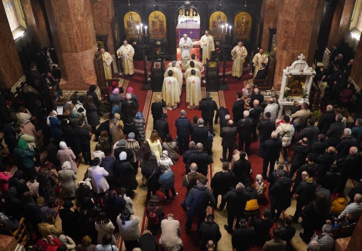 Slujire arhierească la Alba Iulia în prima duminică din Postul Mare 325645