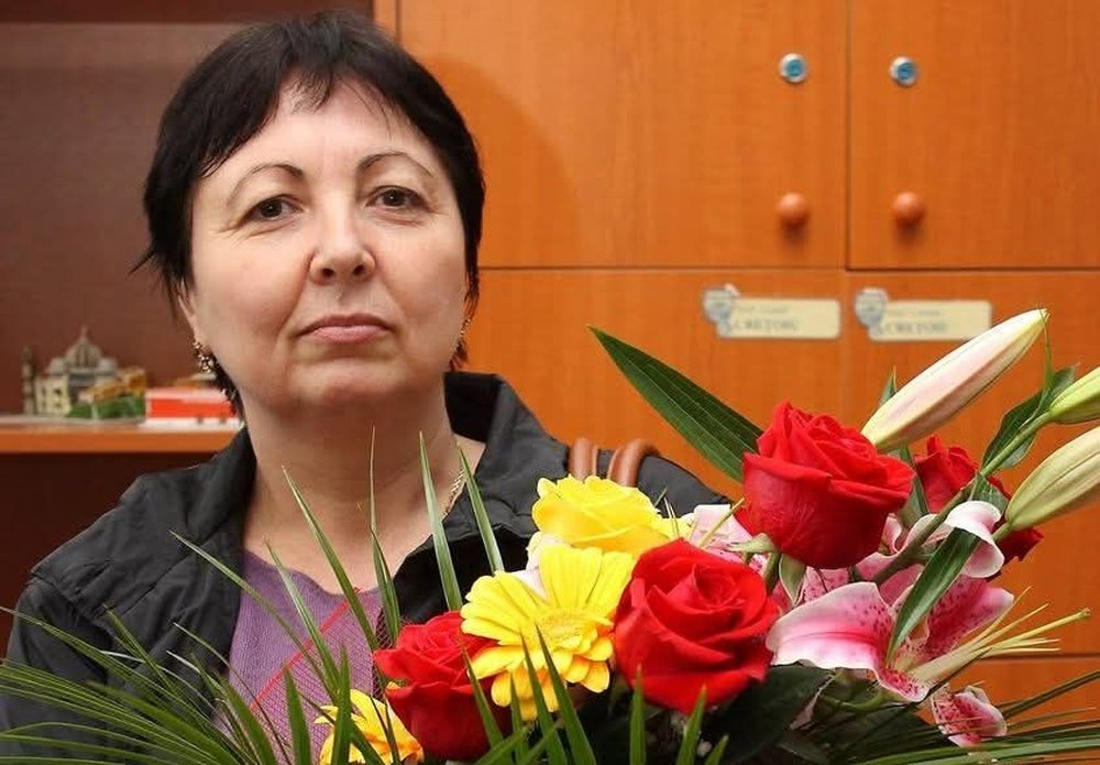 POEZIE: Mioara Bahna 325770