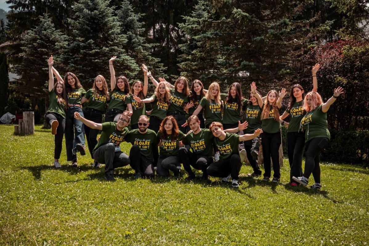 Recrutări pentru tabăra „Floare de colț” din Neamț 325799