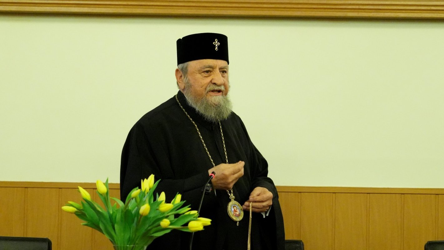 Conferinţă la Sibiu despre Sfinţii Arsenie Boca şi Serafim Popescu 325965