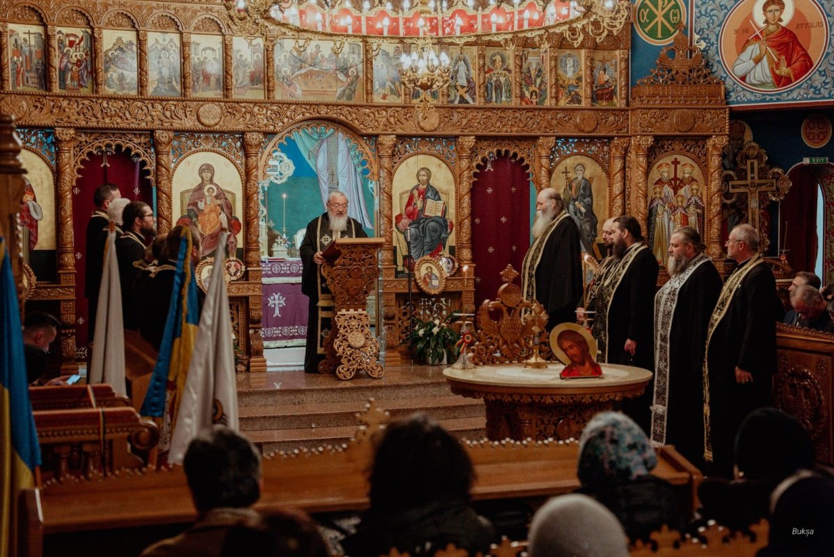 Mitropolitul Andrei a deschis ciclul serilor duhovnicești din Postul Mare la Beclean 325954